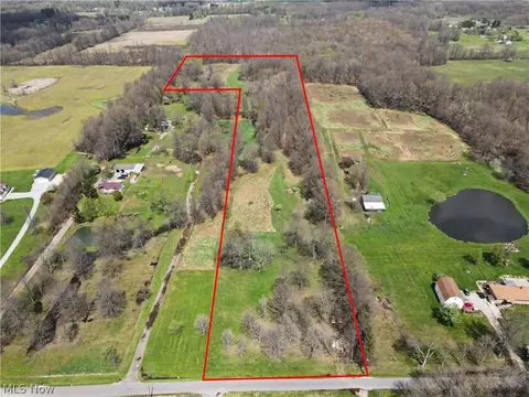 10537 Gilbert Rd, Newton Falls, OH 44444