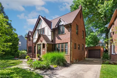 2965 Washington Blvd, Cleveland Heights, OH 44118