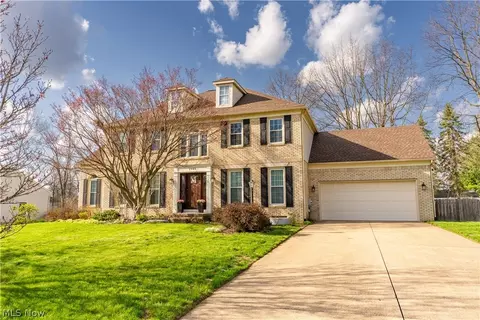 2903 Aylesbury St NW, North Canton, OH 44720