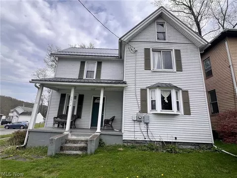 3824 W Main St, New Waterford, OH 44445