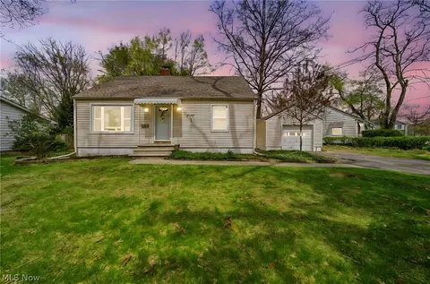 7857 Emery Cir, Mentor, OH 44060