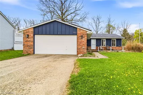 562 Vesely Ct, Eastlake, OH 44095