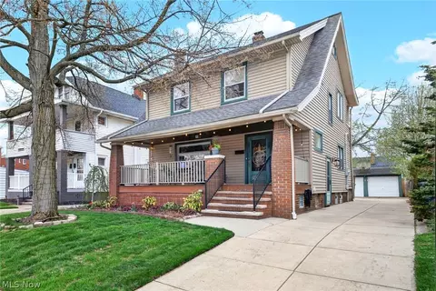 2224 Bunts Rd, Lakewood, OH 44107