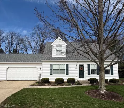 545 Parkside Ln, Tallmadge, OH 44278