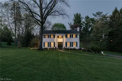 2624 Dunkeith Dr NW, Canton, OH 44708
