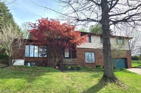 106 Martha Dr, Saint Clairsville, OH 43950