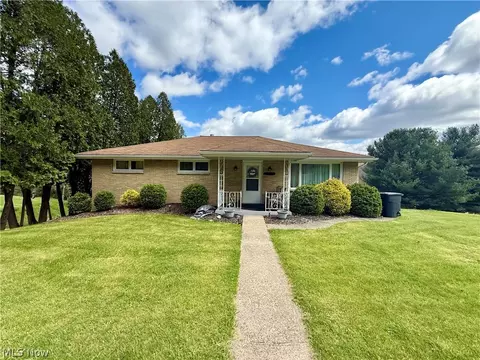 115 Nancy St, Weirton, WV 26062