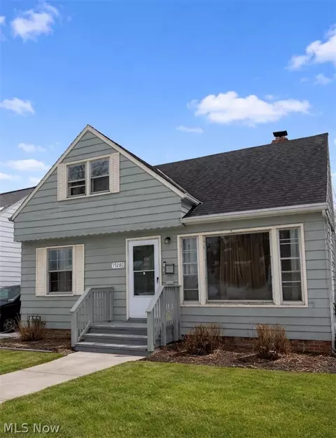 19280 Stafford Ave, Maple Heights, OH 44137