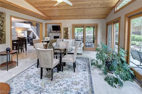 Dining - 77 Carr Rd, Hinckley, OH 44233 photo 2 of 4