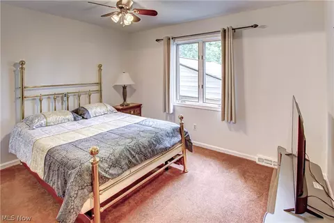 Bedroom - 77 Carr Rd, Hinckley, OH 44233 photo 7 of 8