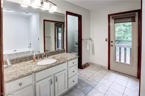 Bath - 77 Carr Rd, Hinckley, OH 44233 photo 2 of 4