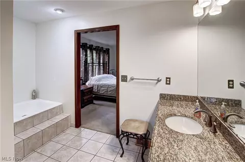 Bath - 77 Carr Rd, Hinckley, OH 44233 photo 1 of 4