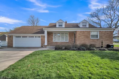 16879 Brinbourne Ave, Middleburg Heights, OH 44130