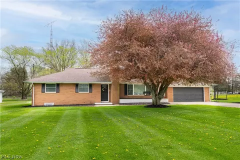 300 Homeworth Rd, Alliance, OH 44601