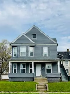 241 5th St NW, Barberton, OH 44203