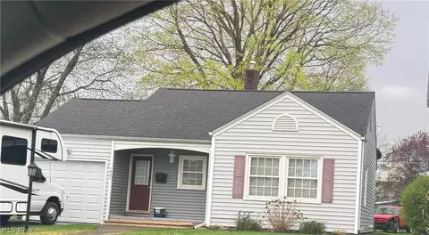 1952 E 45th St, Ashtabula, OH 44004
