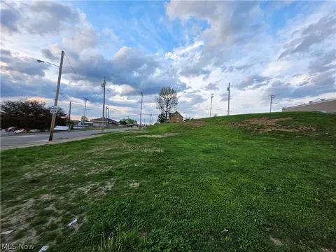 501 Wheeling Ave, Cambridge, OH 43725