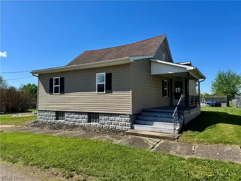 308 N Chestnut St N, Gnadenhutten, OH 44629