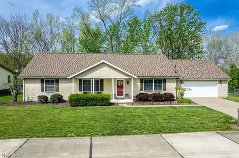 261 Brooktree Dr, Parkersburg, WV 26101