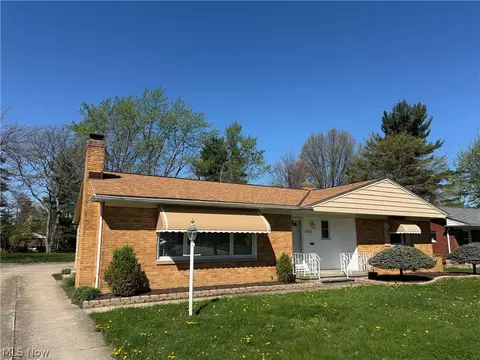 1872 Bremerton Rd, Lyndhurst, OH 44124