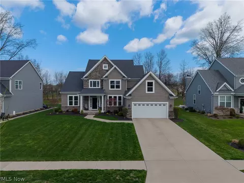 32646 Albion Dr, Avon Lake, OH 44012