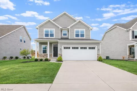 8349 Bedaos Dr, Mentor, OH 44060