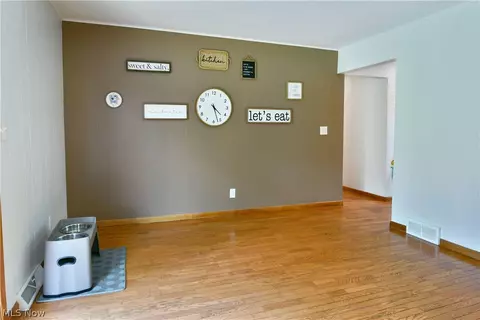 Living - 723 Glen Park Rd, Boardman, OH 44512 photo 1 of 5
