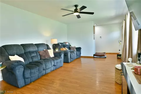 Living - 723 Glen Park Rd, Boardman, OH 44512 photo 5 of 5