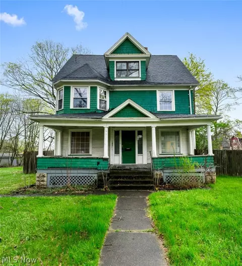 1345 Ohio Ave, Youngstown, OH 44504