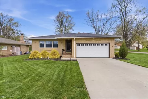 14580 Whitney Rd, Strongsville, OH 44136