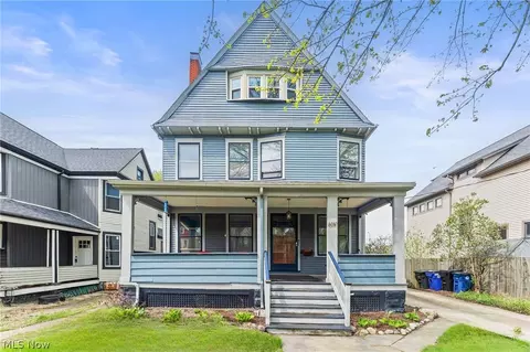 6110 W Clinton Ave, Cleveland, OH 44102
