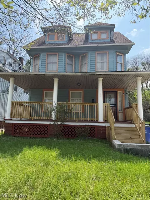 16812 Endora Rd, Cleveland, OH 44112