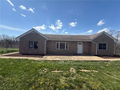 168 Talbott Dr, Wintersville, OH 43953