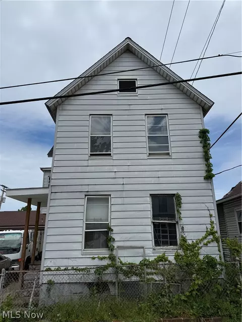 1517 E 33rd St, Cleveland, OH 44114