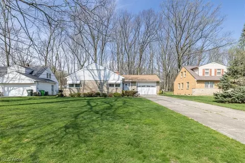 2142 Waynoka Rd, Euclid, OH 44117