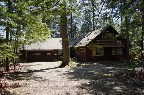 Exterior - 4706 Diane Dr, Ashtabula, OH 44004 photo 13 of 14