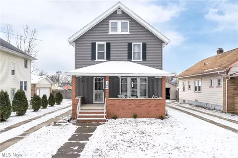 30 20th St SW, Barberton, OH 44203