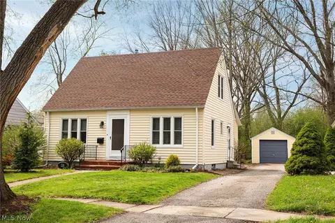 118 Hollywood St, Oberlin, OH 44074