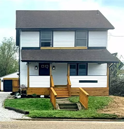 2520 8th St NE, Canton, OH 44704