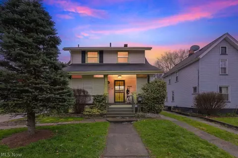 627 Hall St NW, Warren, OH 44483