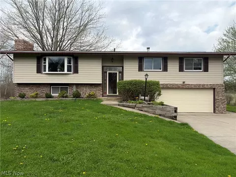 2633 Bartlett Rd, Mantua, OH 44255