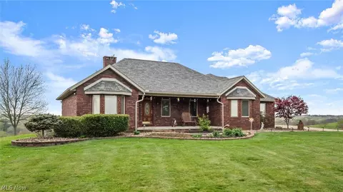 1305 Bald Hl, Zanesville, OH 43701