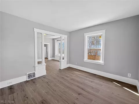 Living - 1850 E 32nd St, Lorain, OH 44055 photo 4 of 6