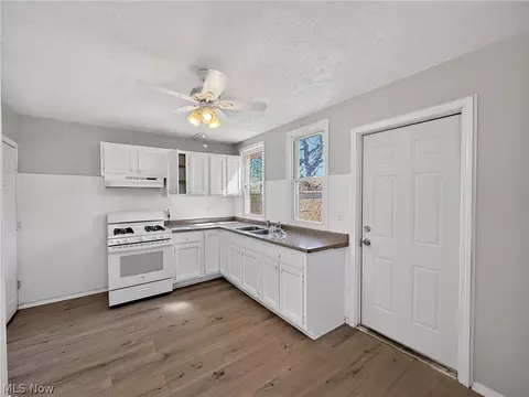 1850 E 32nd St, Lorain, OH 44055 photo 16