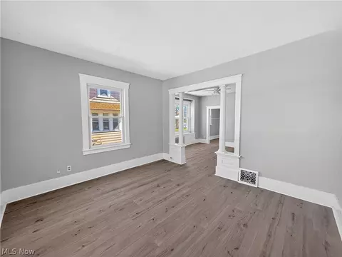 1850 E 32nd St, Lorain, OH 44055 photo 2