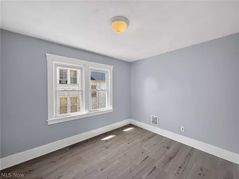 Bedroom - 1850 E 32nd St, Lorain, OH 44055 photo 5 of 8