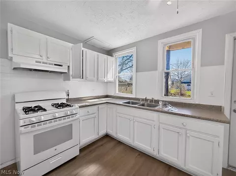 1850 E 32nd St, Lorain, OH 44055 photo 17