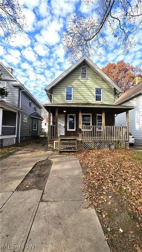 2110 W 85th St, Cleveland, OH 44102