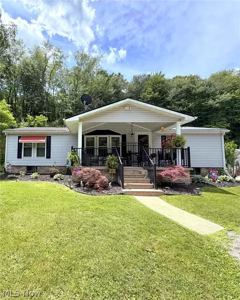 17015 Mcintosh Rd, Wellsville, OH 43968