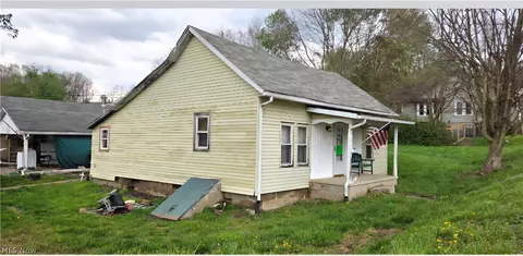15711 Main St SE, Brownsville, OH 43721